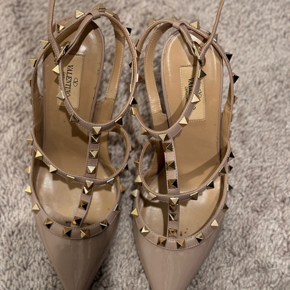 Valentino Rockstud T-Strap Pointed Toe
Pump (Women) - Picture 3 of 4